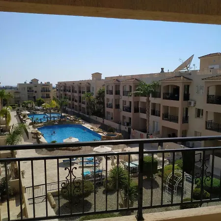 Royal Seacrest Apartament Pafos